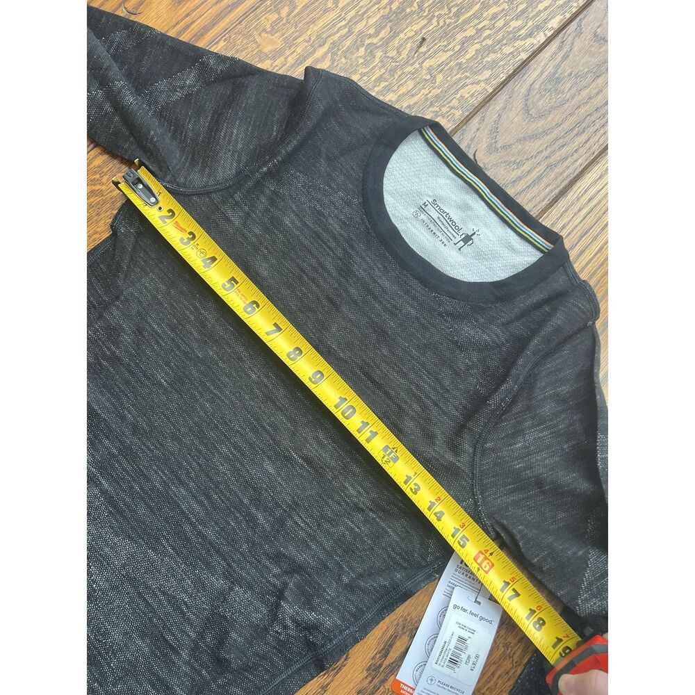 Smartwool Women’s Intraknit Thermal Merino Crew Baselayer Top NWT Size Medium - Picture 9 of 9
